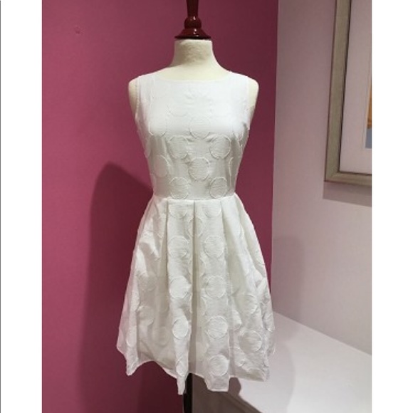 NWT white Sail to Sable dress - Picture 1 of 1